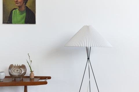 Vintage Style Black Metal Tripod Floor Lamp