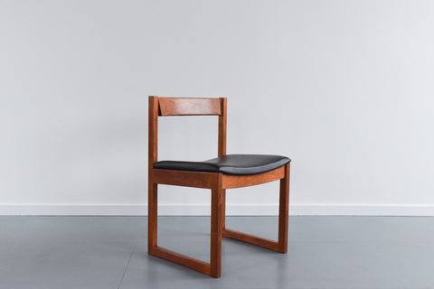 Rare Vintage Extending Dining Table and Six Chairs with Black Vinyl Upholstery by Ron Carter for Gordon Russell Farncombe Range