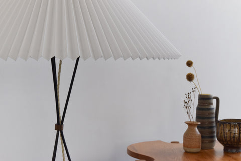 Vintage 1950s Small Wire Hair Pin Tripod Floor Lamp with White Pleated Shade