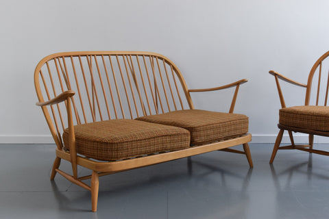Vintage Ercol Windsor Back Bergere 2 Seater Settee Model No.203 with Original Wool Fabric