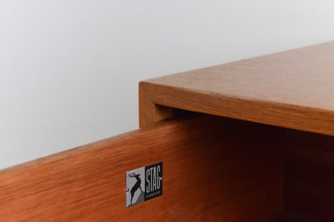 Vintage Oak 4 Drawer Stag C Range Chest of Drawers by John & Sylvia Reid