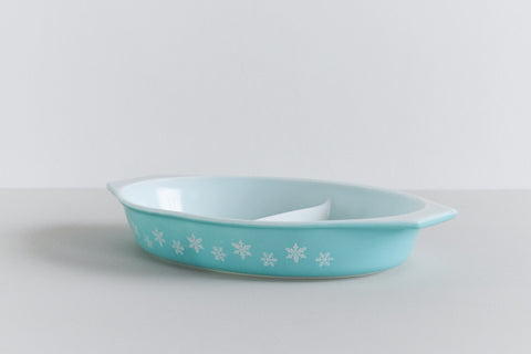 Vintage Pyrex Turquoise Gaiety Snowflake Spacesaver Serving Dish
