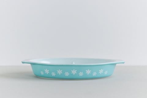 Vintage Pyrex Turquoise Gaiety Snowflake Spacesaver Serving Dish