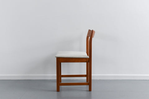 Vintage Set of 4 Bath Cabinet Makers Teak Dining Chairs