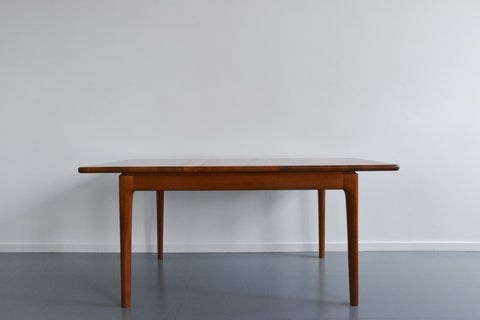 Vintage Solid Teak Extending Danish Dining Table by Glostrup Møbelfabrik
