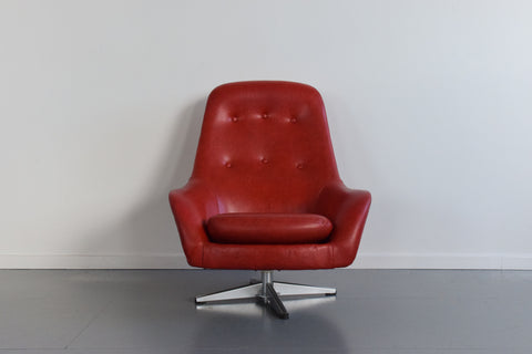 Vintage Swedish Red Vinyl Pod Chair by Swedfurn