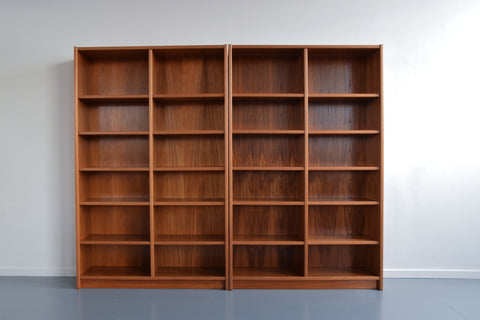 Vintage Tall Teak Danish Shelving Unit / Bookcase by UP Mobelfabrik