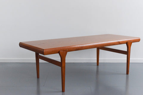 Vintage Large Danish Teak Extending Coffee Table by Johannes Andersen for Silkeborg Mobler