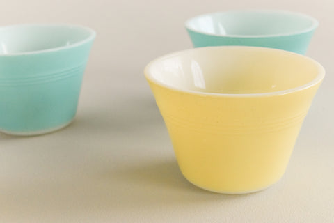 Vintage Set of 4 Yellow and Blue Pyrex Ramekins