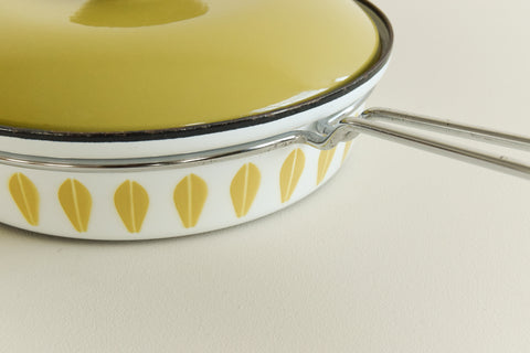 Vintage 1960s Cathrineholm Avocado Green and White Lotus Enamel Frying Pan