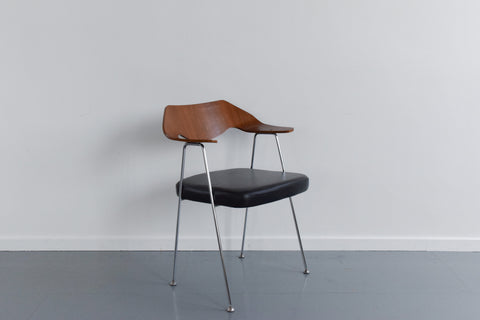 Vintage 1980s Robin Day 675 Chair