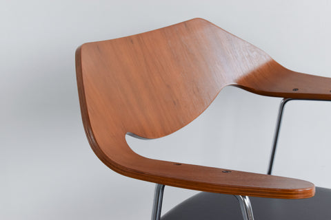 Vintage 1980s Robin Day 675 Chair