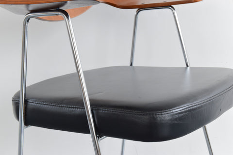 Vintage 1980s Robin Day 675 Chair