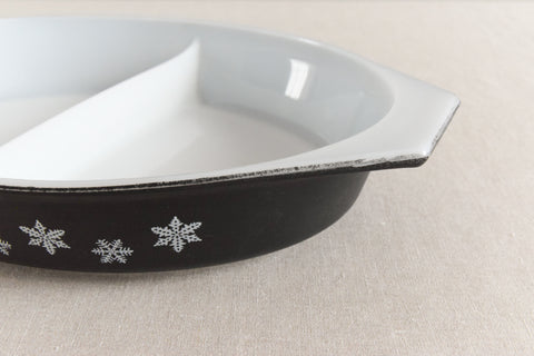 Vintage Pyrex Black Gaiety Snowflake Spacesaver Serving Dish