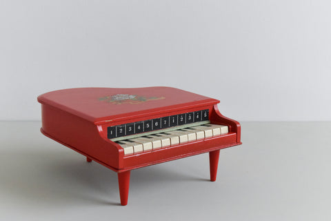 Vintage Boxed 12 Note Red Baby Grand Piano Toy