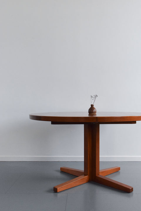 Vintage Danish Teak Extending Round Dining Table by John Mortensen for Heltborg