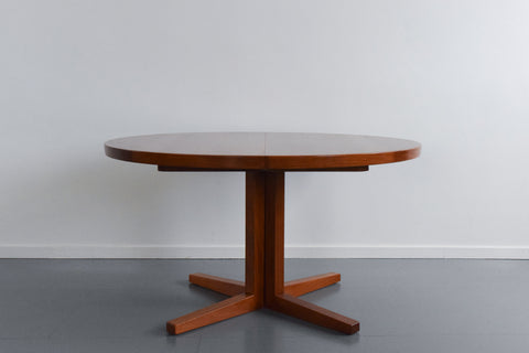 Vintage Danish Teak Extending Round Dining Table by John Mortensen for Heltborg
