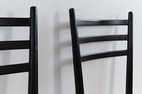 Vintage Pair of Gio Ponti Style Italian Ebonized Ladder Back Rush Dining Chairs