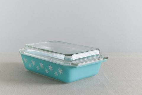 Vintage Pyrex Turquoise Gaiety Snowflake Serving Dish with Lid