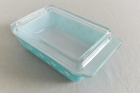 Vintage Pyrex Turquoise Gaiety Snowflake Serving Dish with Lid