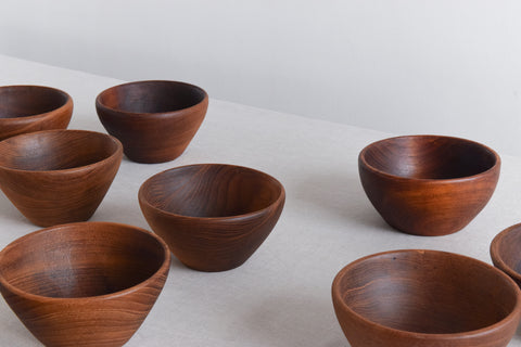 Vintage Set of 8 Mid-Century Hand Turned Bowls