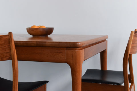 Vintage Solid Teak Extending Danish Dining Table by Glostrup Møbelfabrik