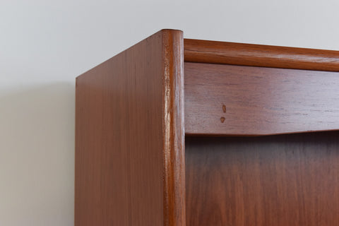 Vintage Teak Bookcase / Shelving Unit